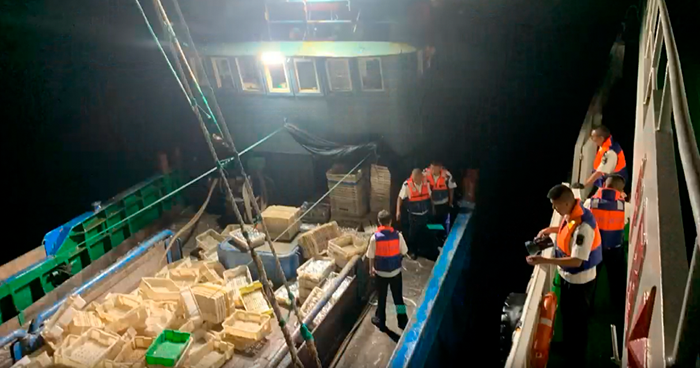 China incauta 40 embarcaciones y más de 1.000 toneladas de pesca ilegal en operativo masivo